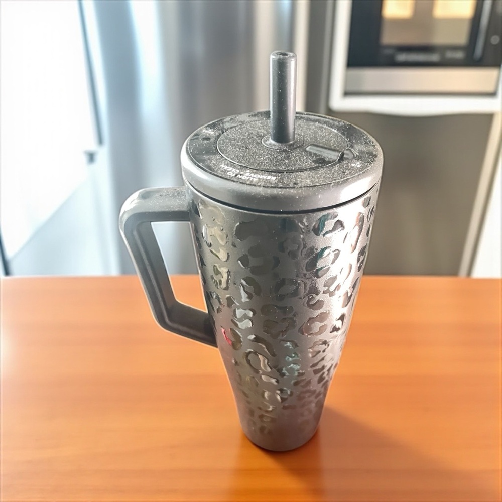 Leopard Print Tumbler with Straw (New}